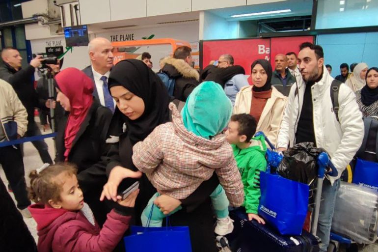 Državljani BiH evakuisani iz Pojasa Gaze doputovali u Sarajevo